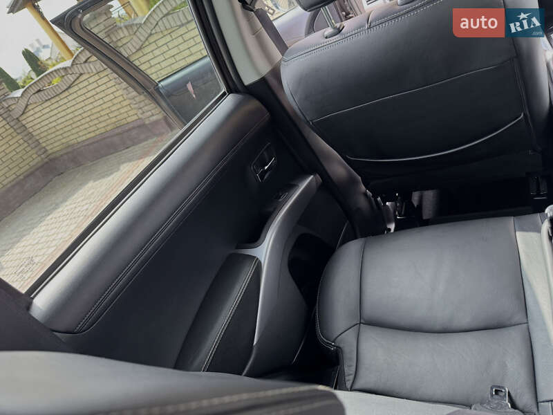 Mitsubishi Outlander 2011