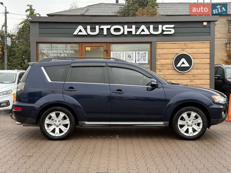 Mitsubishi Outlander 2011