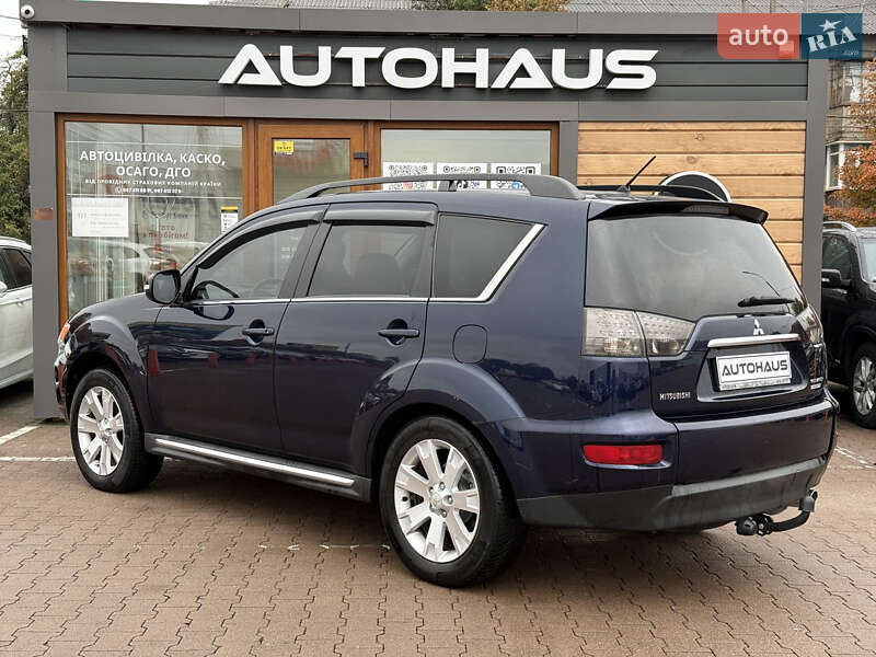 Mitsubishi Outlander 2011
