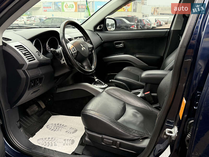 Mitsubishi Outlander 2011