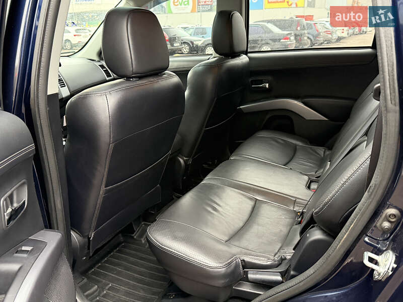 Mitsubishi Outlander 2011