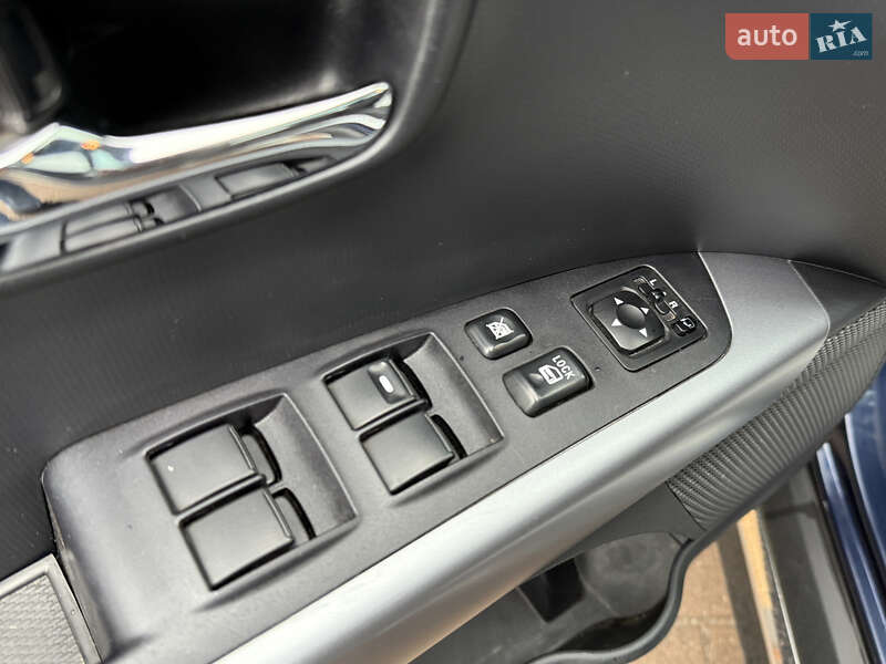 Mitsubishi Outlander 2011