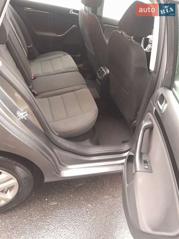 Volkswagen Golf 2010