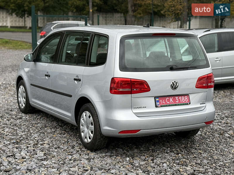 Volkswagen Touran 2012