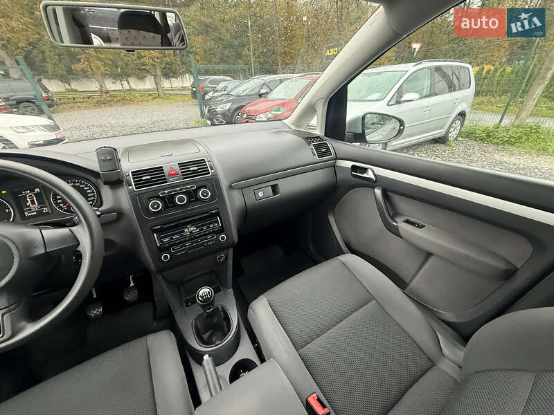 Volkswagen Touran 2012