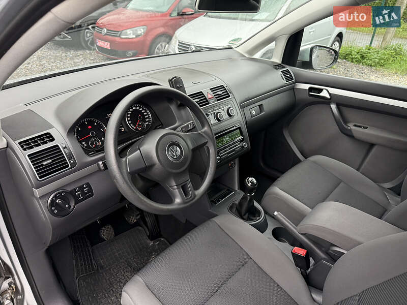 Volkswagen Touran 2012