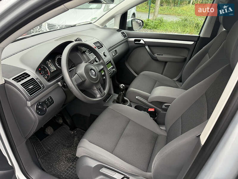 Volkswagen Touran 2012