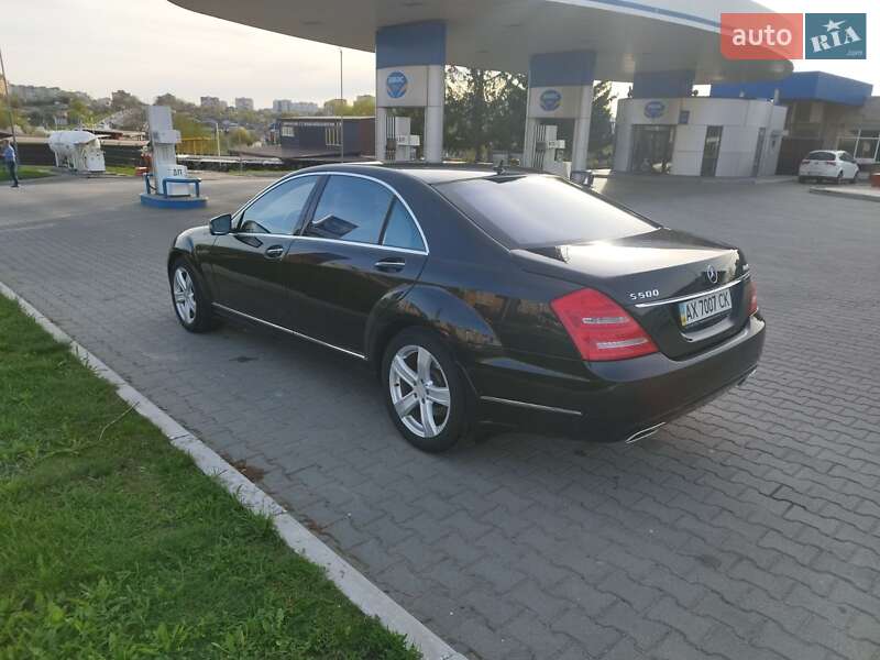 Mercedes-Benz S-Class 2010