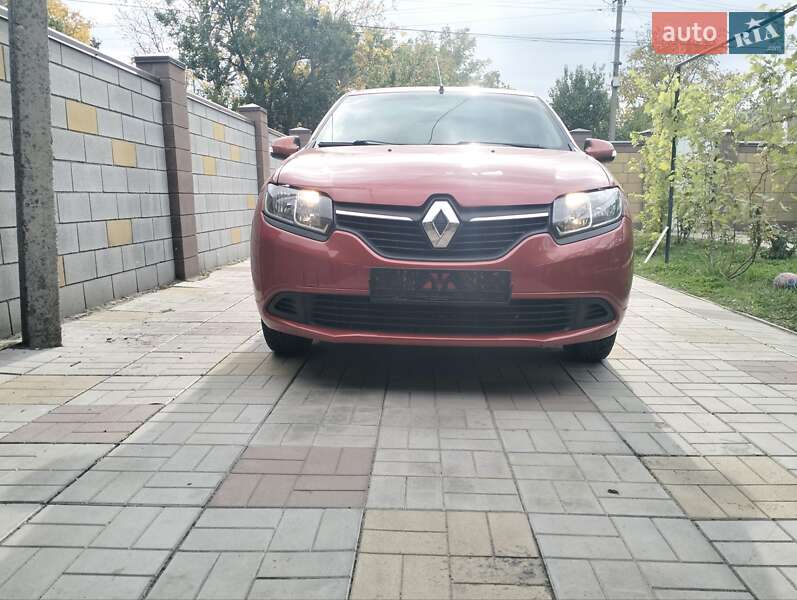 Renault Sandero 2013