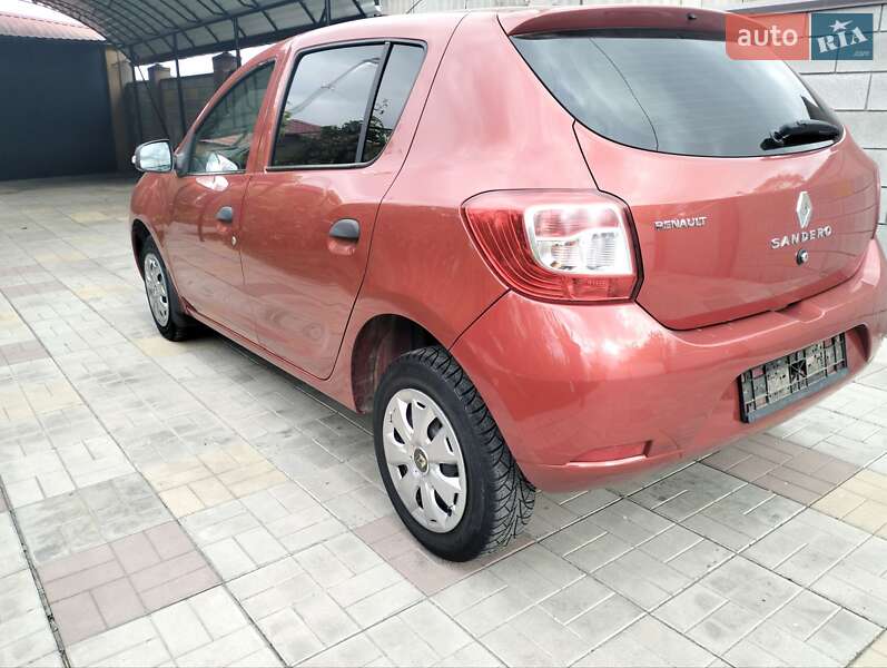 Renault Sandero 2013