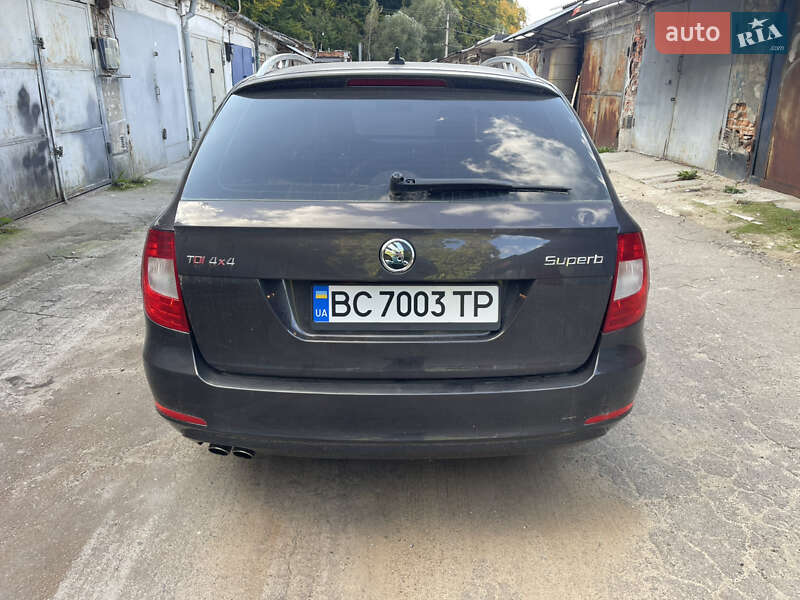 Skoda Superb 2011