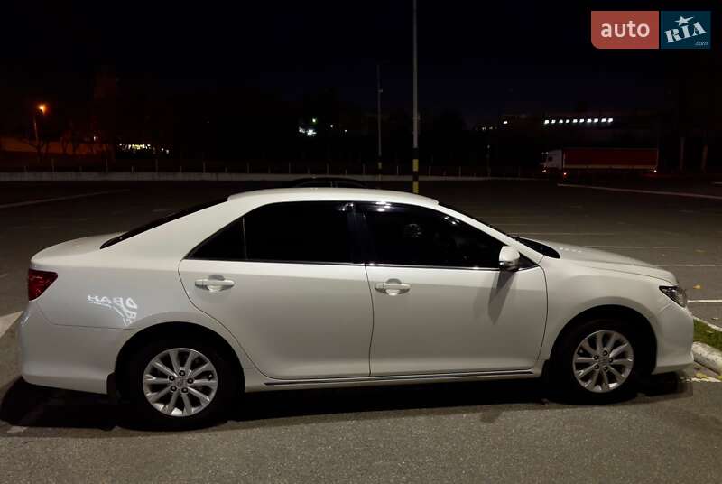 Toyota Camry 2011