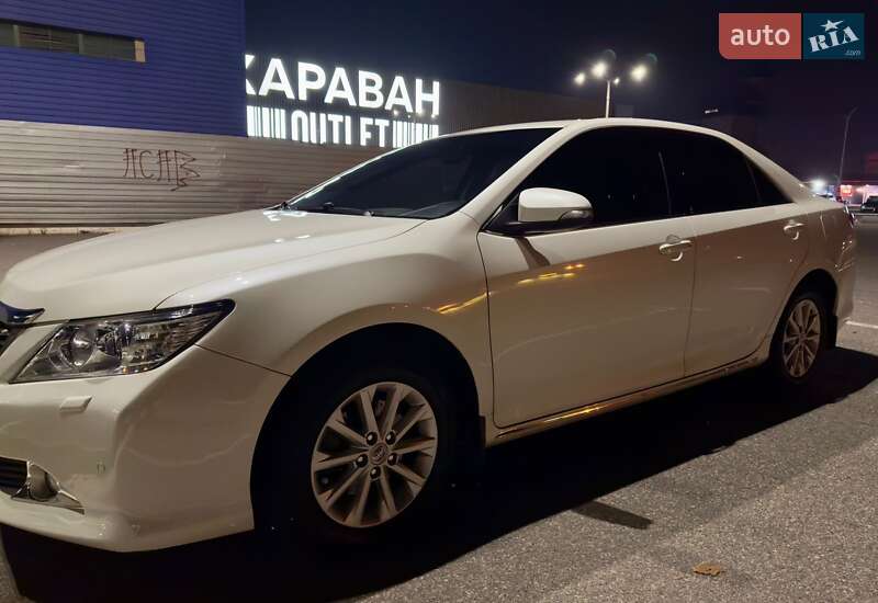 Toyota Camry 2011