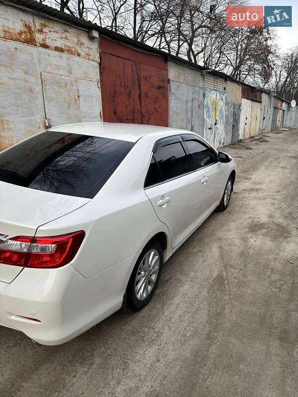 Toyota Camry 2011