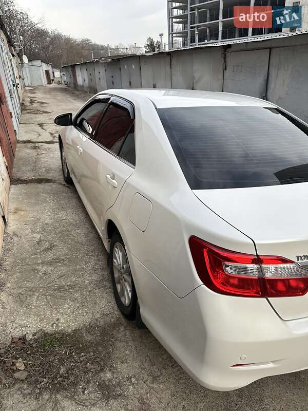 Toyota Camry 2011