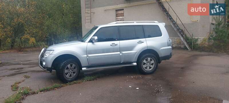 Mitsubishi Pajero Wagon 2008