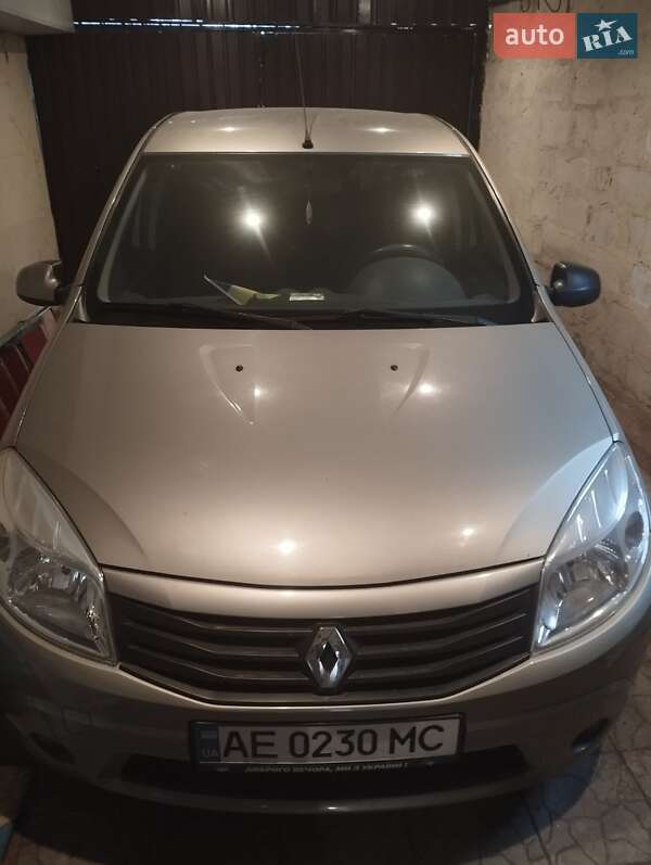 Renault Sandero 2012