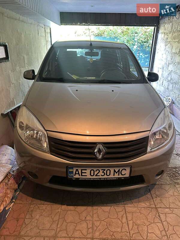 Renault Sandero 2012