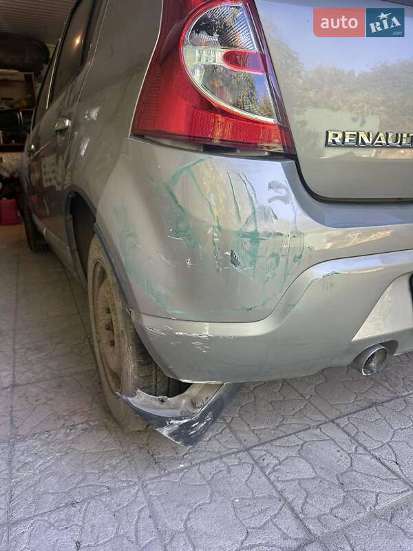 Renault Sandero 2012