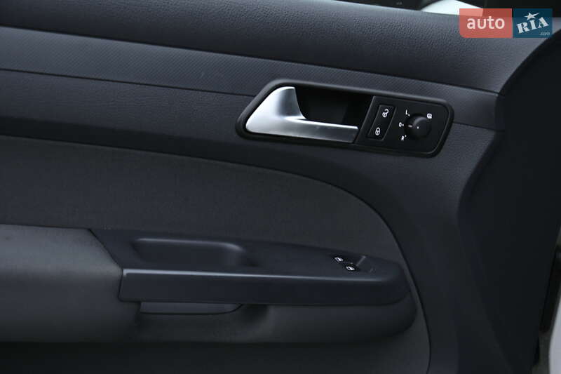 Volkswagen Caddy 2012