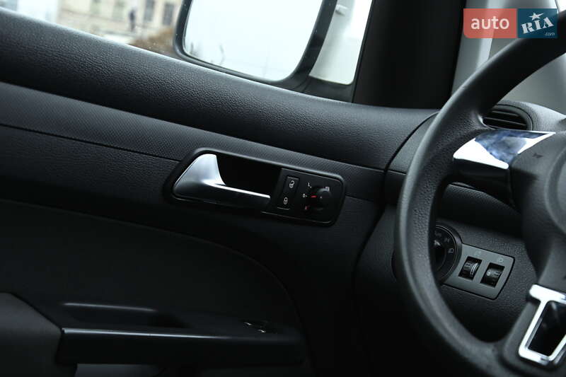 Volkswagen Caddy 2012