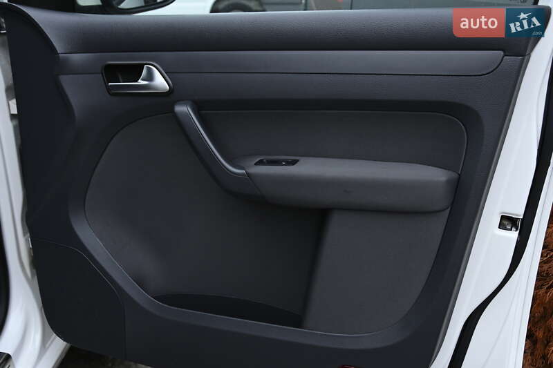 Volkswagen Caddy 2012