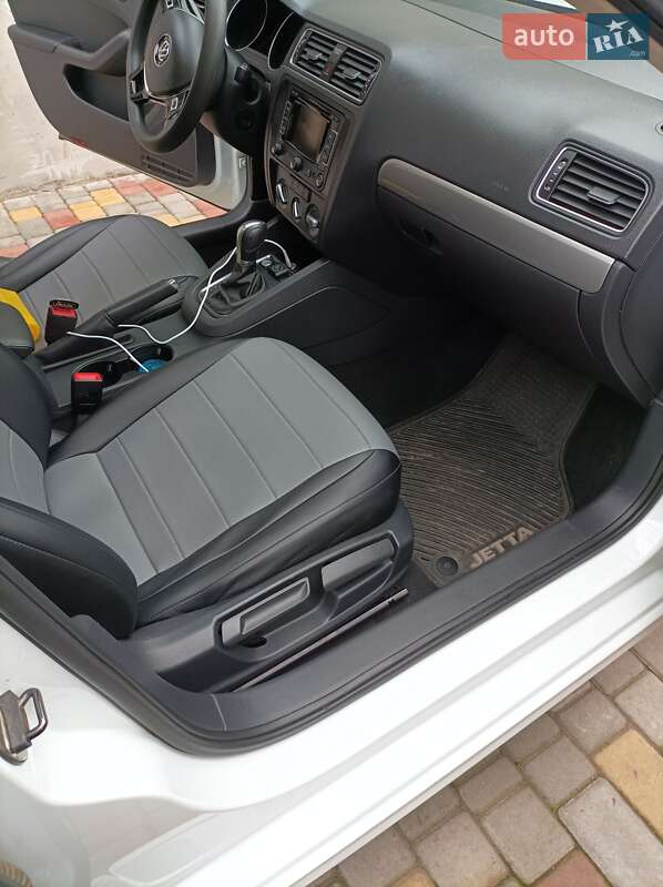 Volkswagen Jetta 2014