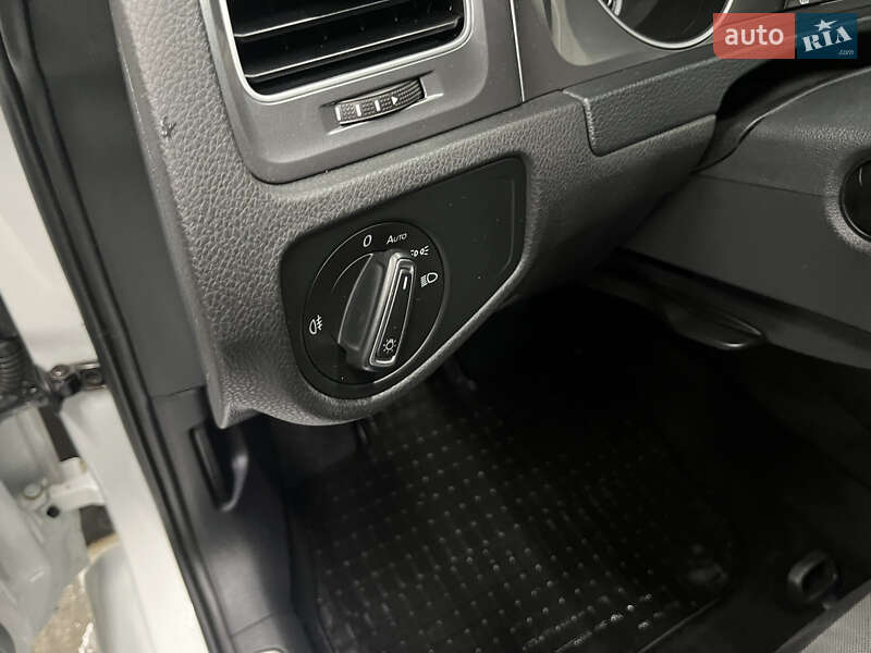 Volkswagen e-Golf 2014