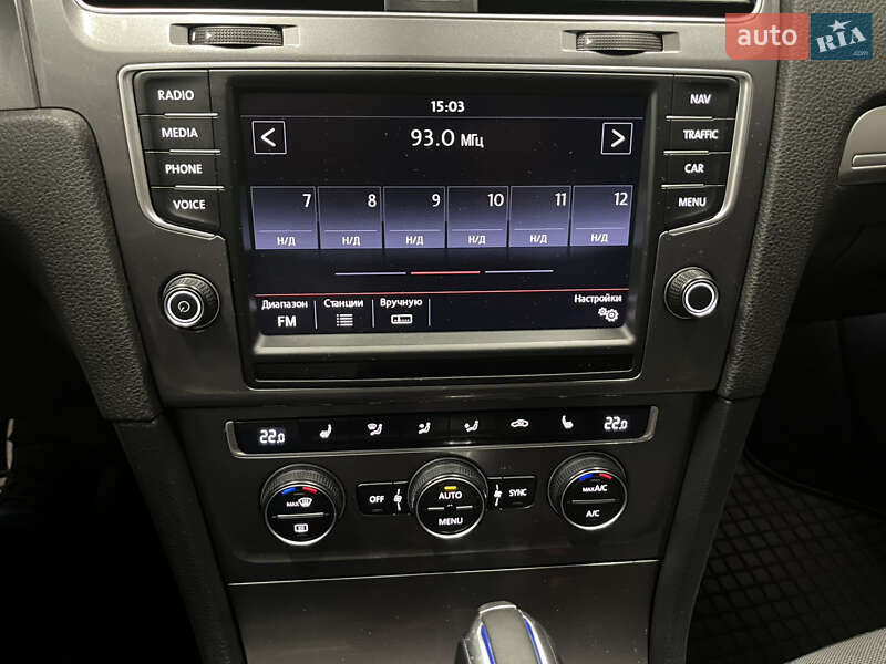 Volkswagen e-Golf 2014