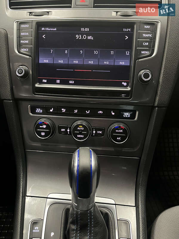 Volkswagen e-Golf 2014