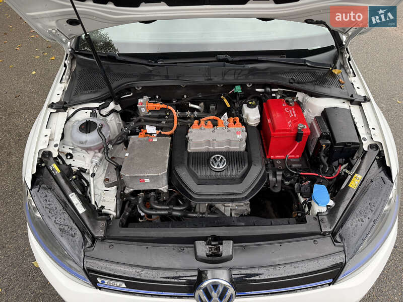 Volkswagen e-Golf 2014