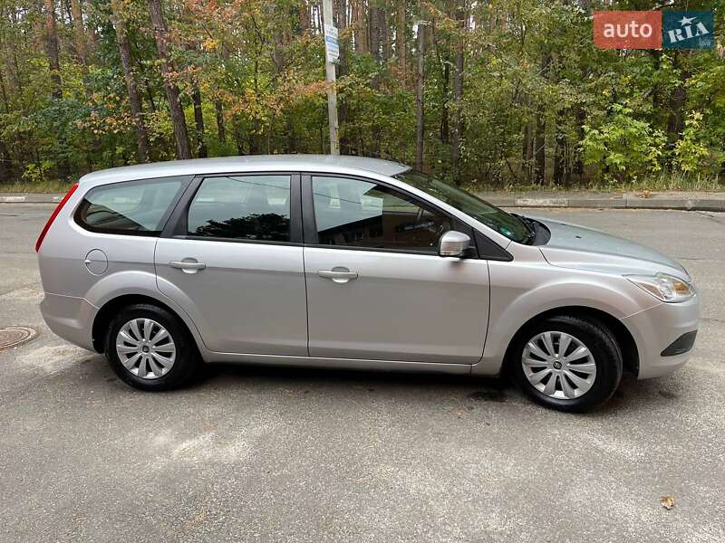 Ford Focus 2010