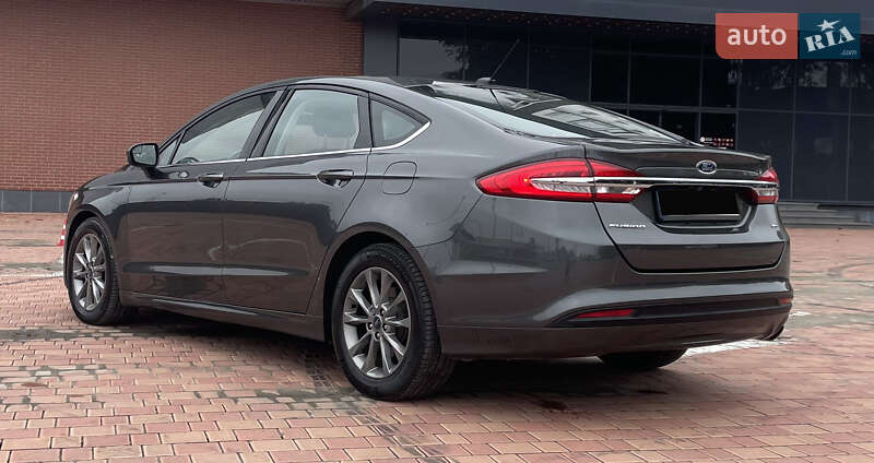 Ford Fusion 2017