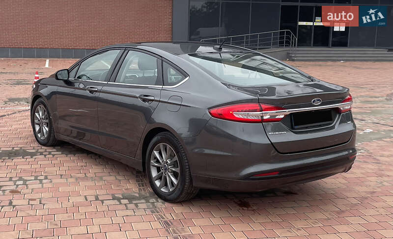 Ford Fusion 2017