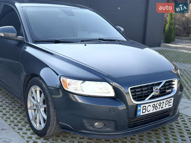 Volvo V50 2010