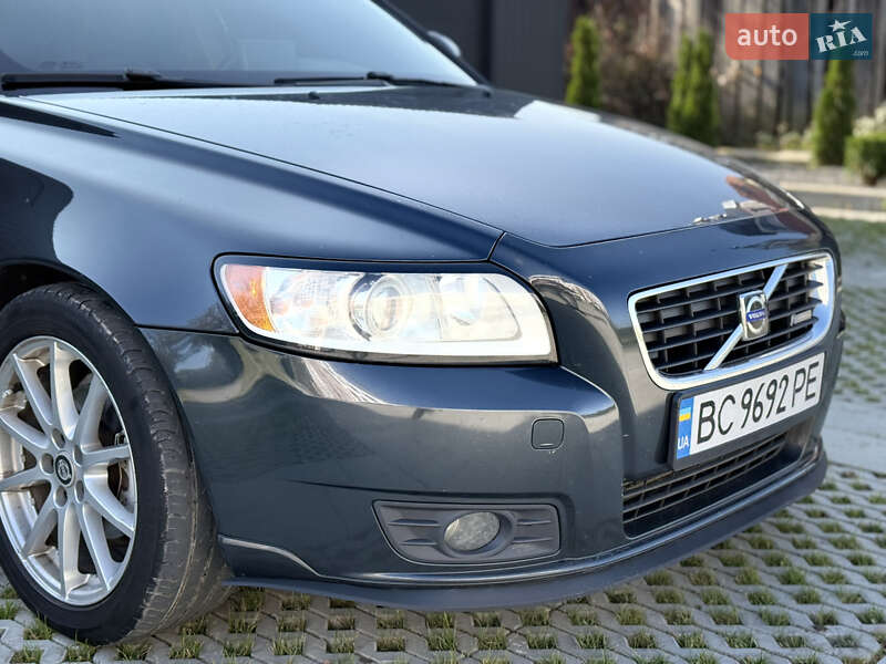 Volvo V50 2010