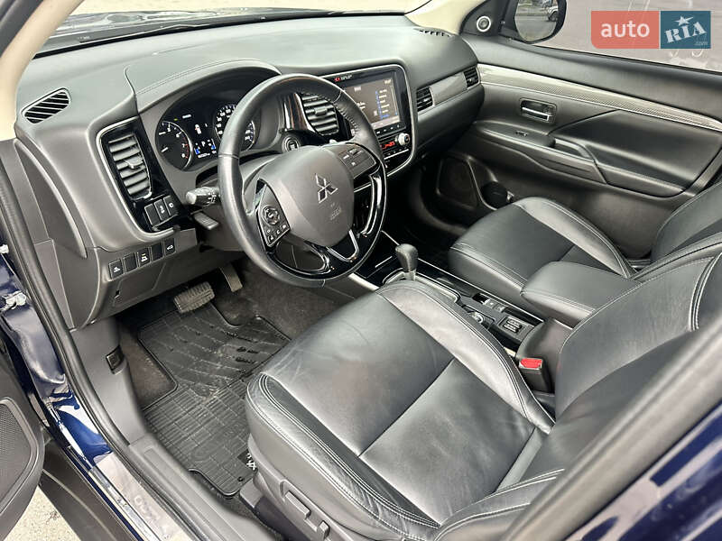 Mitsubishi Outlander 2021