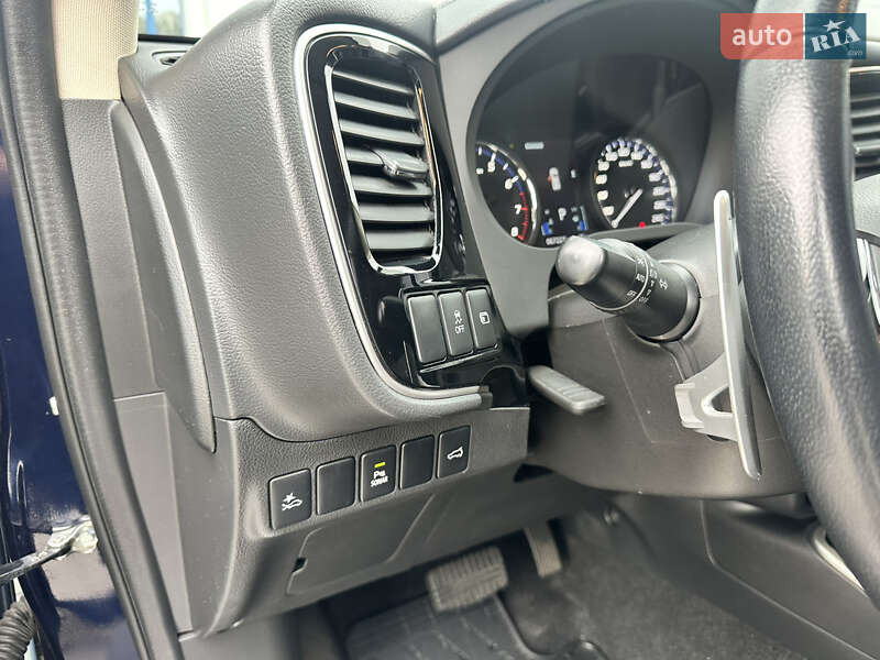 Mitsubishi Outlander 2021