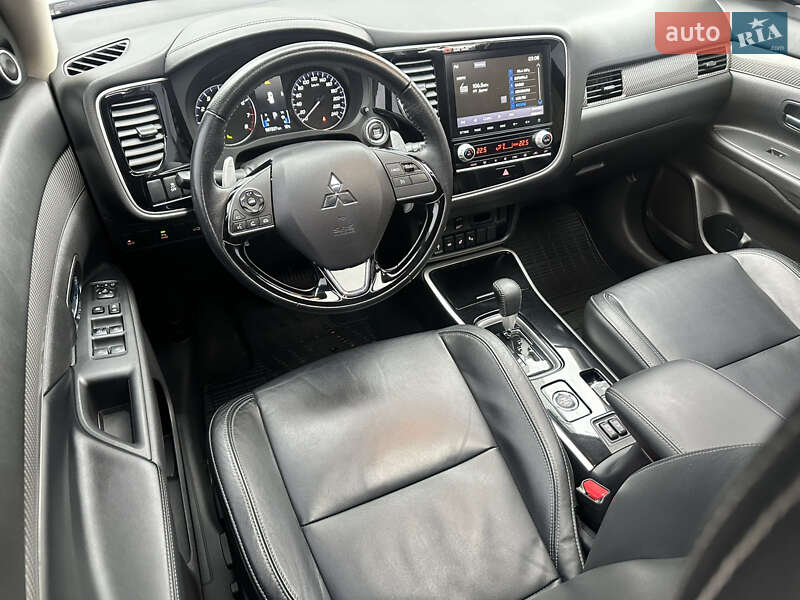 Mitsubishi Outlander 2021