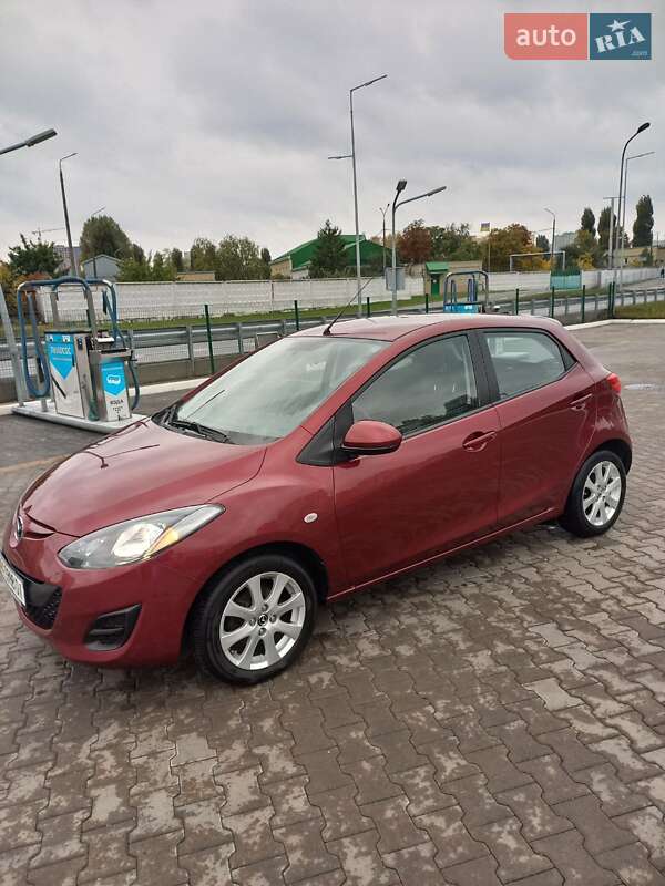 Mazda 2 2014
