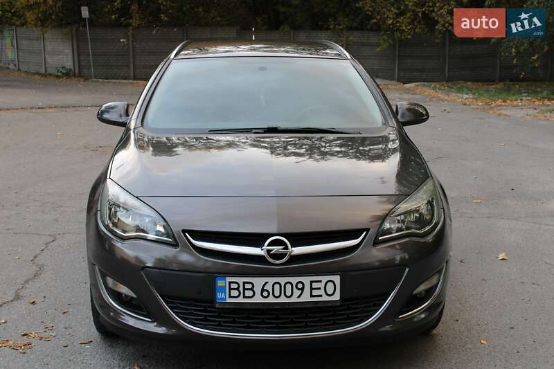 Opel Astra 2012