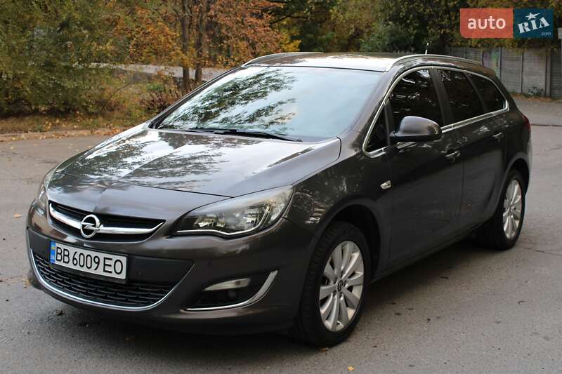 Opel Astra 2012