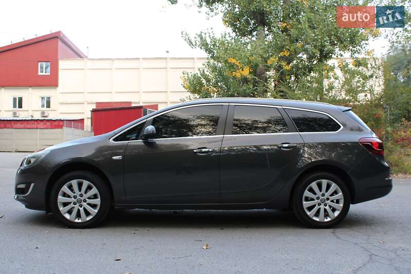 Opel Astra 2012