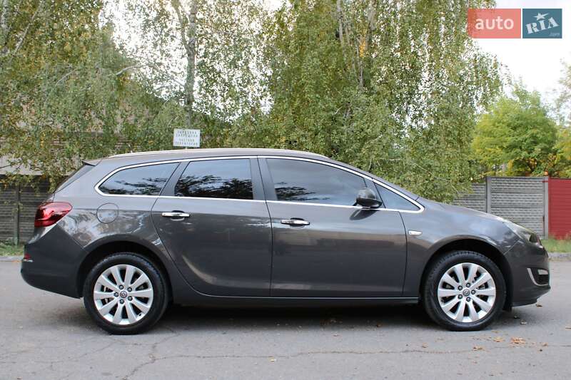 Opel Astra 2012