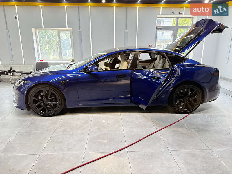 Tesla Model S 2022