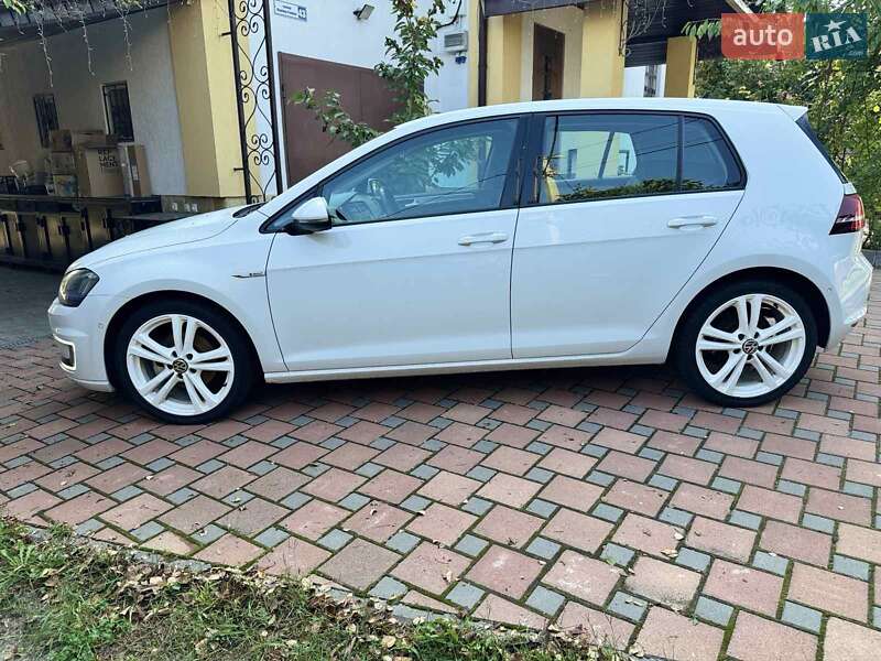 Volkswagen e-Golf 2014