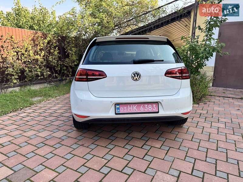 Volkswagen e-Golf 2014