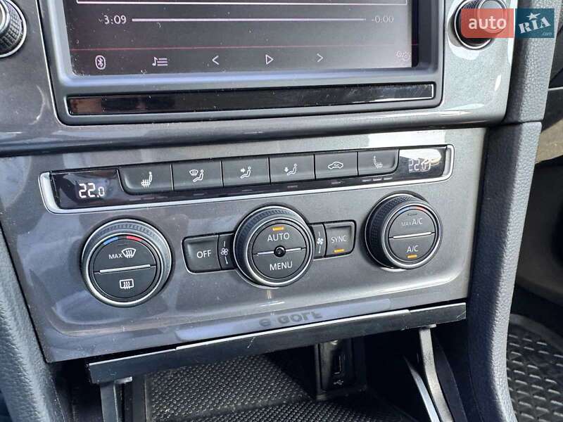 Volkswagen e-Golf 2014