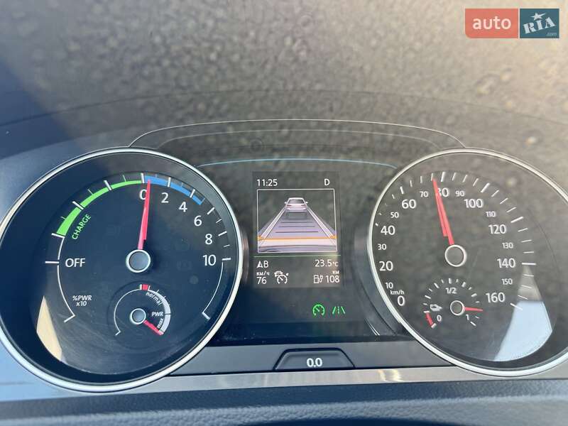 Volkswagen e-Golf 2014