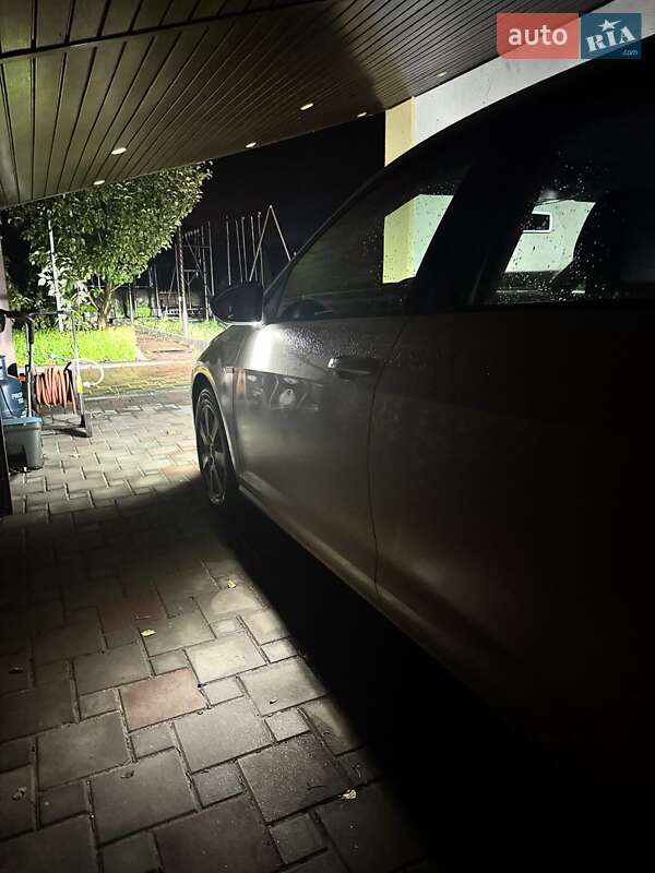 Volkswagen e-Golf 2014